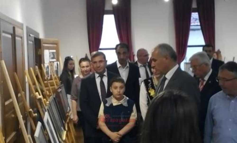 Halk Eğitimi Merkezi'nden Ebru Sergisi