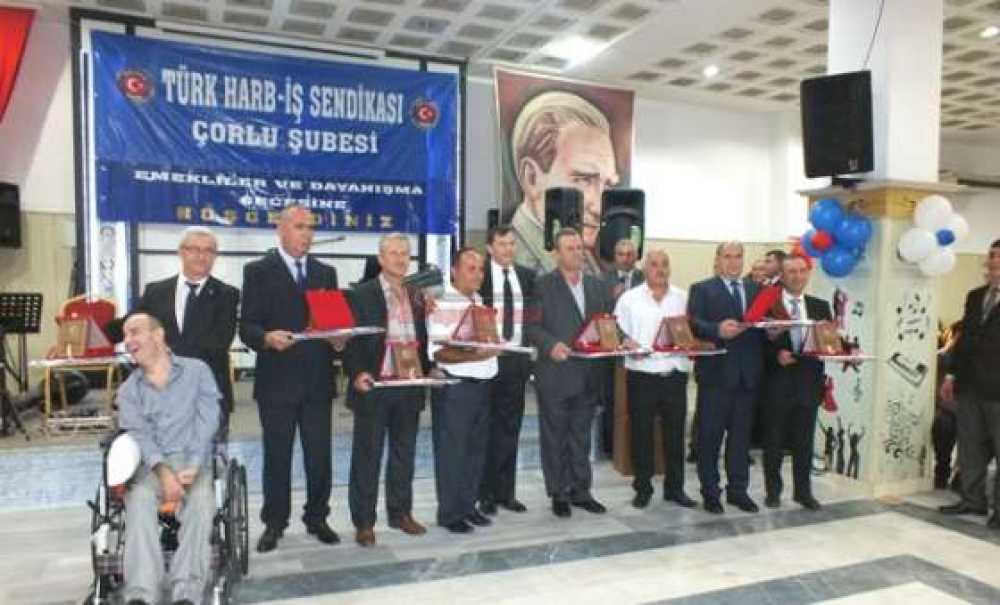 Türk Harb – İş Sendikası`ndan Emekliler Ve Dayanışma Gecesi