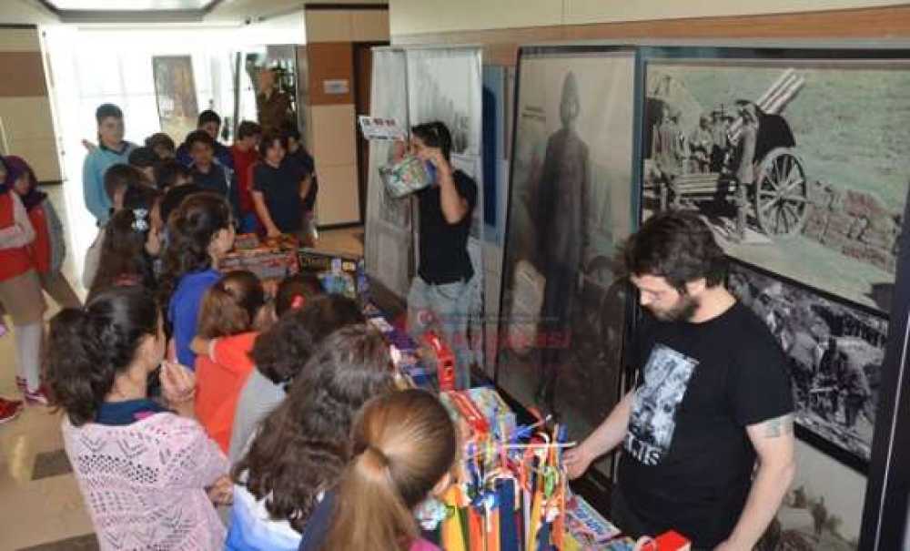 Fatih Kolejinden Çanakkale Müzesi Sergisi