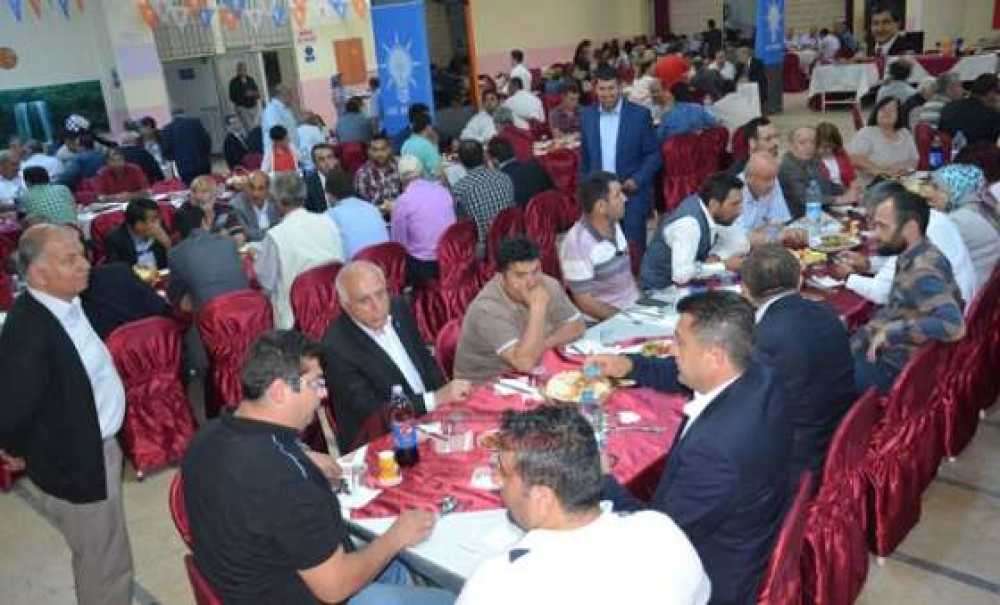 Ak Parti Stk'ları Yemekte Buluşturdu