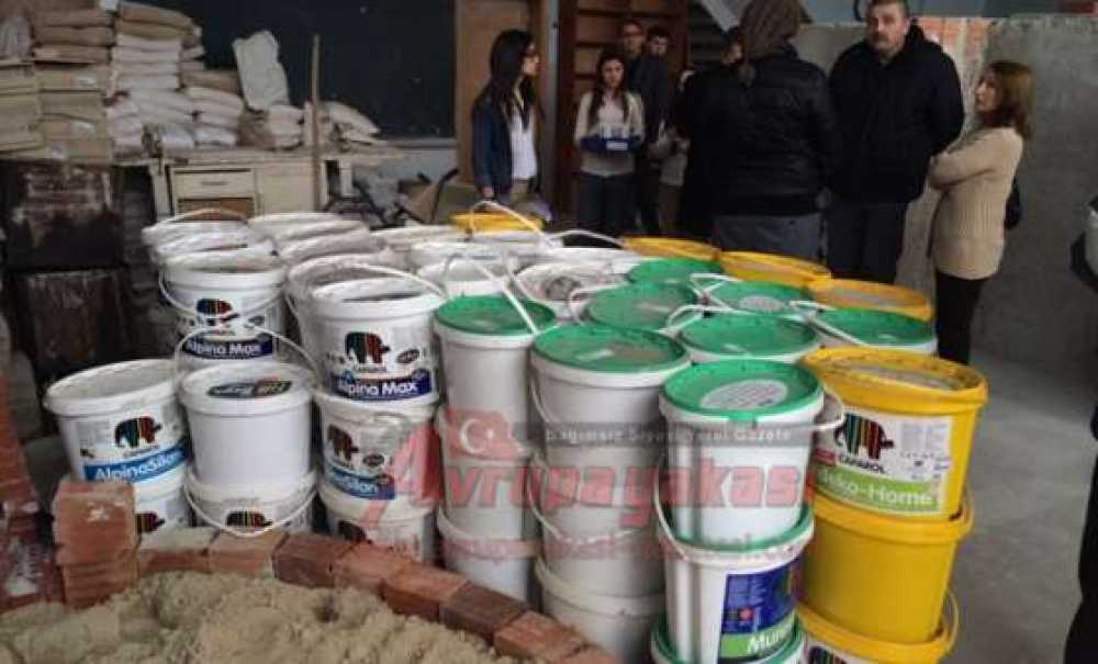 Filli Boya Ve Akın Boya`dan Eğitime Destek