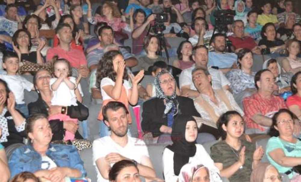 Çorlu Belediyesi Korosundan Konser