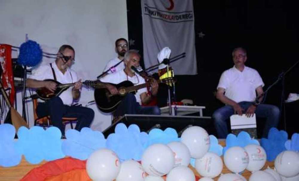 Grup Veteranlar Ve Kızılay Çorlu Şubesi'nden Sevgi Bohçası Konseri