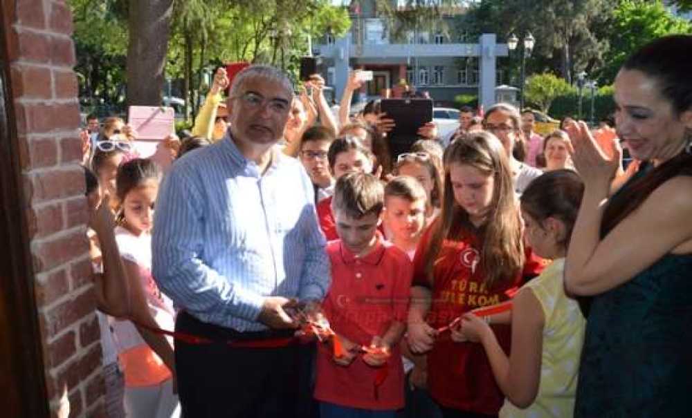 Resim Kursuna Katılan Kursiyerler Hünerlerini Sergiledi