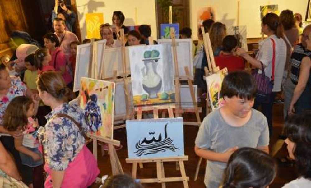 Resim Kursuna Katılan Kursiyerler Hünerlerini Sergiledi