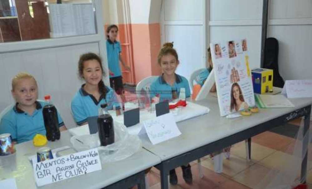 Serpicioğlu Ortaokulu'nda Bilim Şenliği