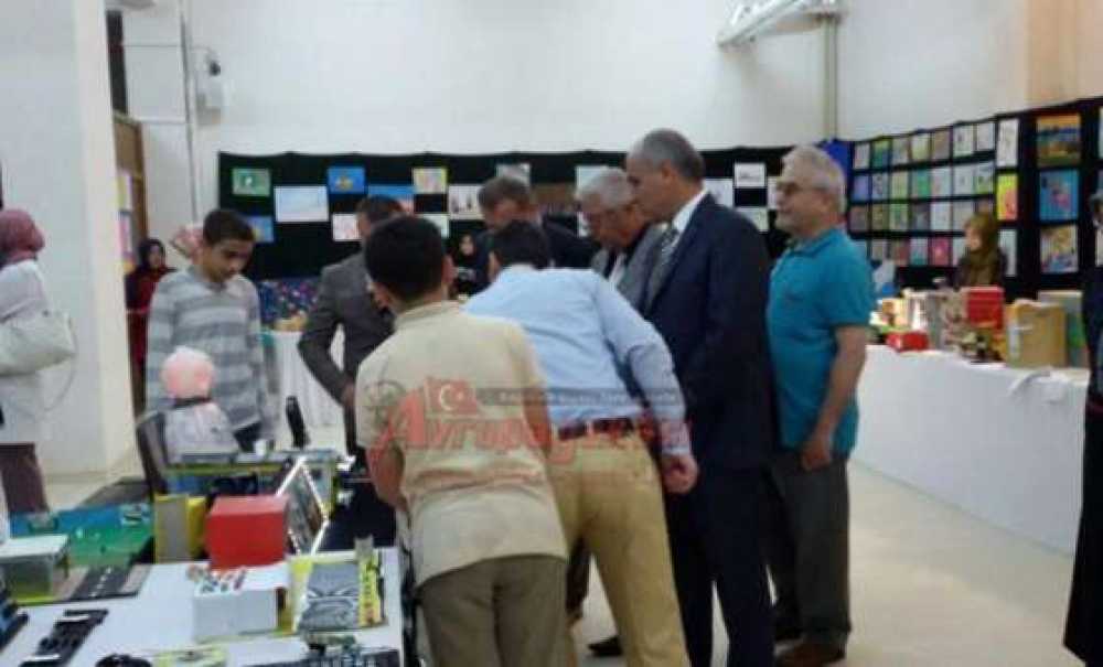 İmam Hatip Ortaokulu`ndan Sergi Ve Kermes