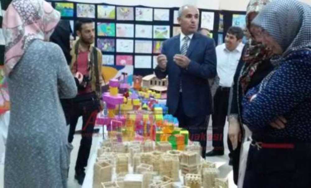 İmam Hatip Ortaokulu`ndan Sergi Ve Kermes