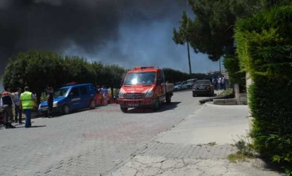 Çöken Duvarın Altında Kalan İtfaiyeci Hayatını Kaybetti