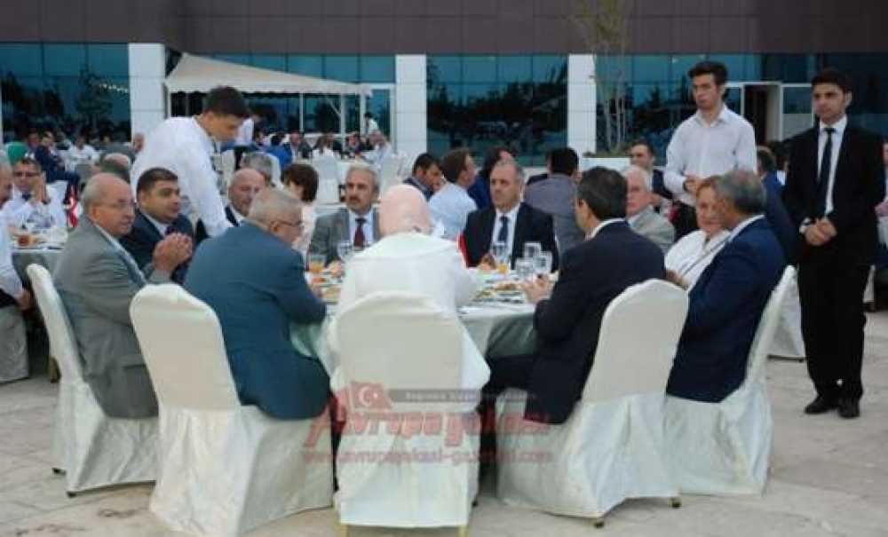 Müsiad`dan Tanışma Ve Dayanışma Yemeği