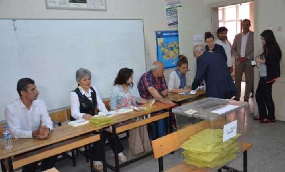 Akgün`ün Sandığından Köprülü Çıktı