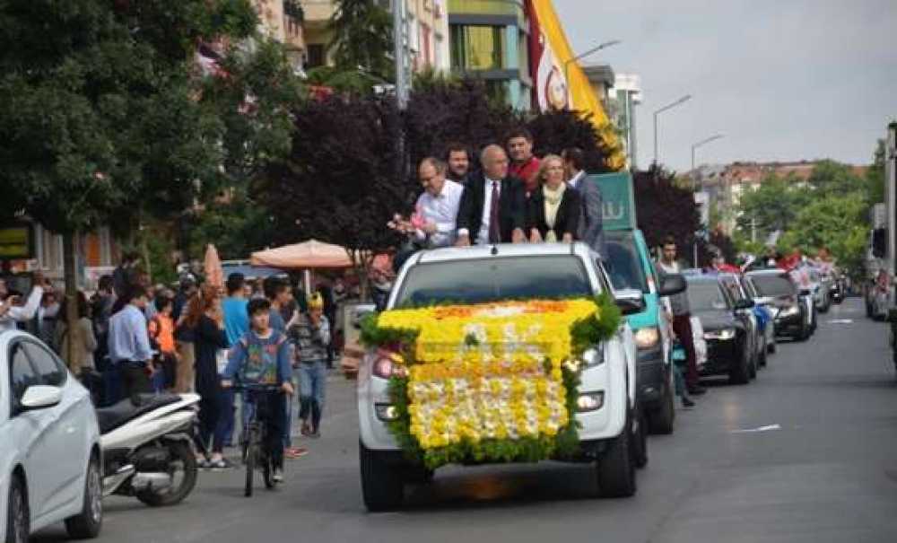 Partilerden Son Gün Konvoyu