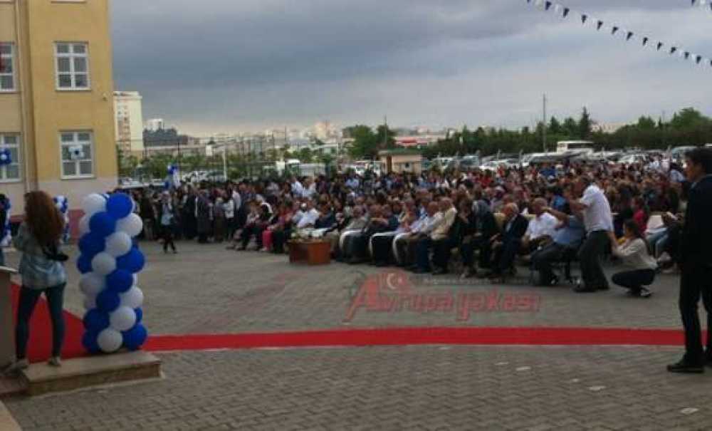 Çorlu Mimar Sinan Anadolu Lisesi'nde Mezuniyet Coşkusu