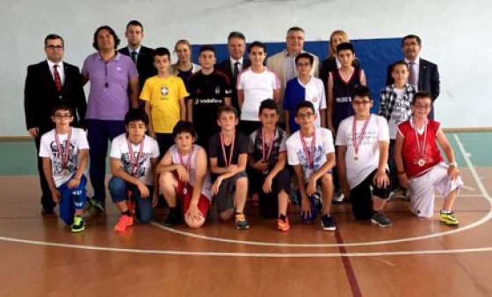 Başkan Kesimoğlu Özel Trakya Koleji`ni Ziyaret Etti