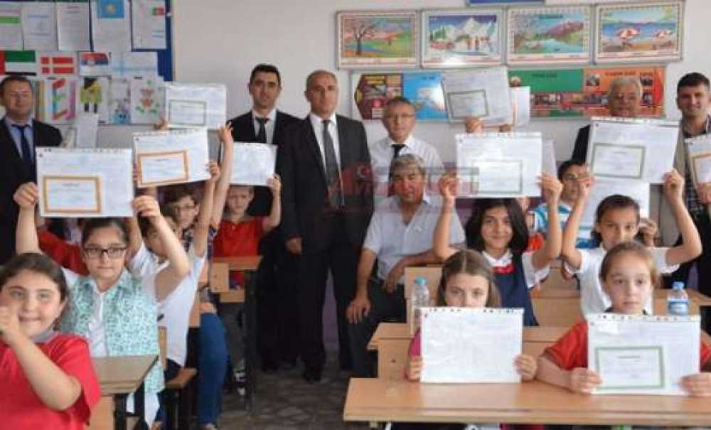 Çorlu'da 44 Bin 227 Öğrenci Karne Aldı