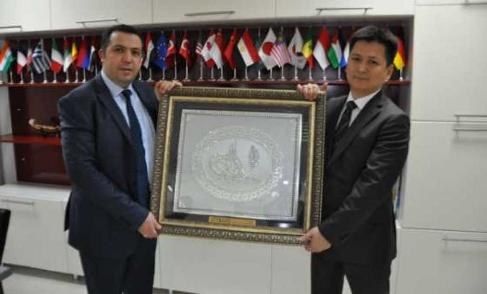 Kırgızistan Cumhuriyeti Tarafından Tagid'e Kırgızistan Fahri Konsolosluğu Verildi