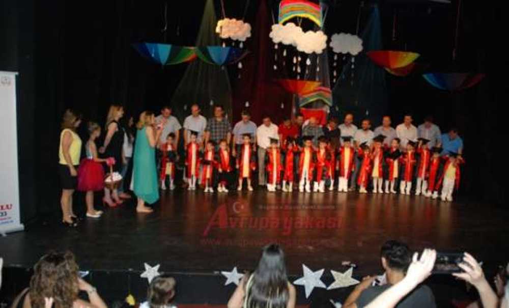 Kırçiçekleri Anaokulu`ndan Yılsonu Gösterisi
