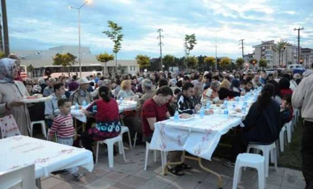 Çorlu Belediyesi Aşevi`ne Nakdi Bağışlar Da Kabul Ediliyor