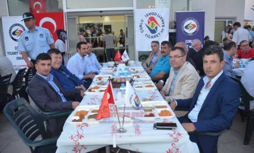 Çorlu Tso Aşevinde İftar Yemeği Verdi