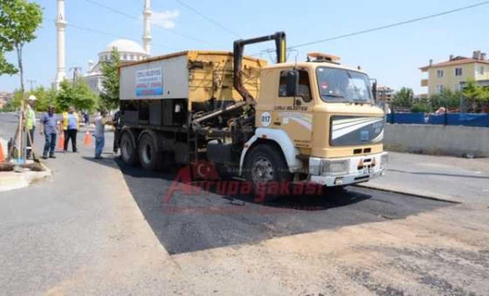 Çorlu Belediyesi Asfaltlama Çalışmalarını Sürdürüyor