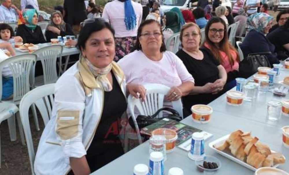 İlim Yayma Cemiyetinden Yurt Arsasında İftar
