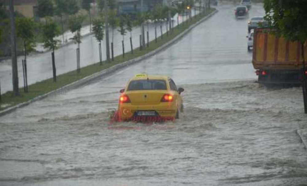 Her Yağmurda Aynı Manzara