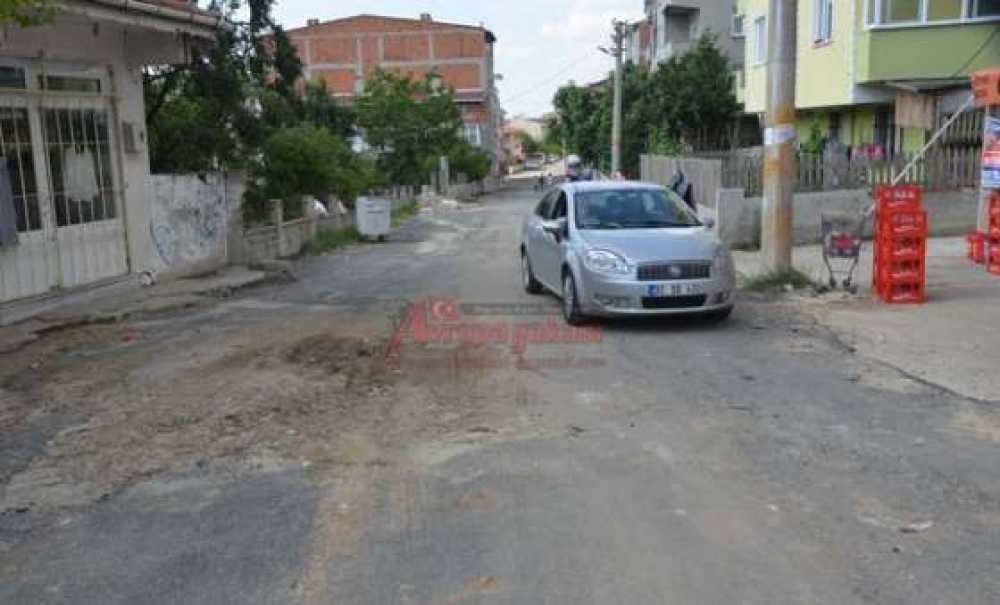 Bozuk Yollar Dertli Ediyor