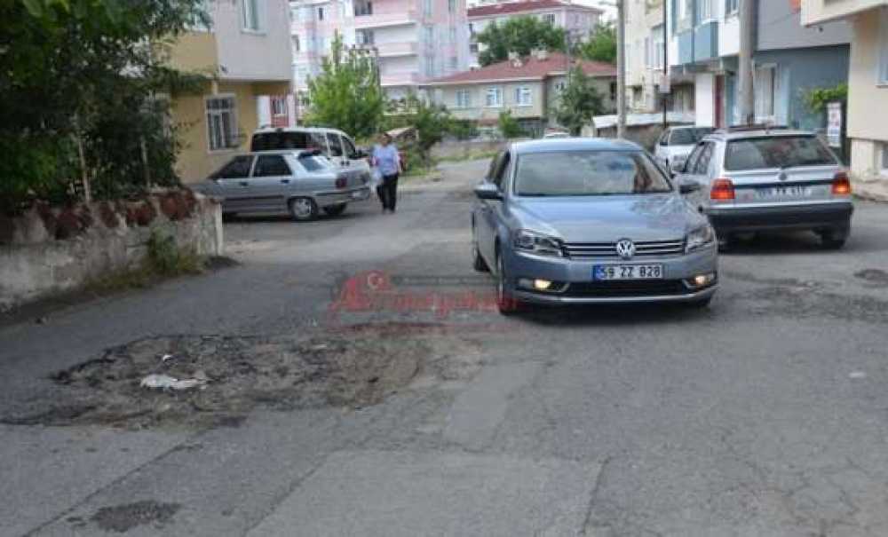 Bozuk Yollar Dertli Ediyor