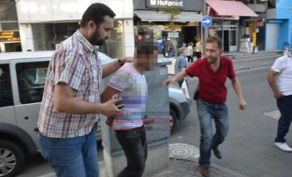 Cezaevi Firarisi Polise Makasla Saldırdı