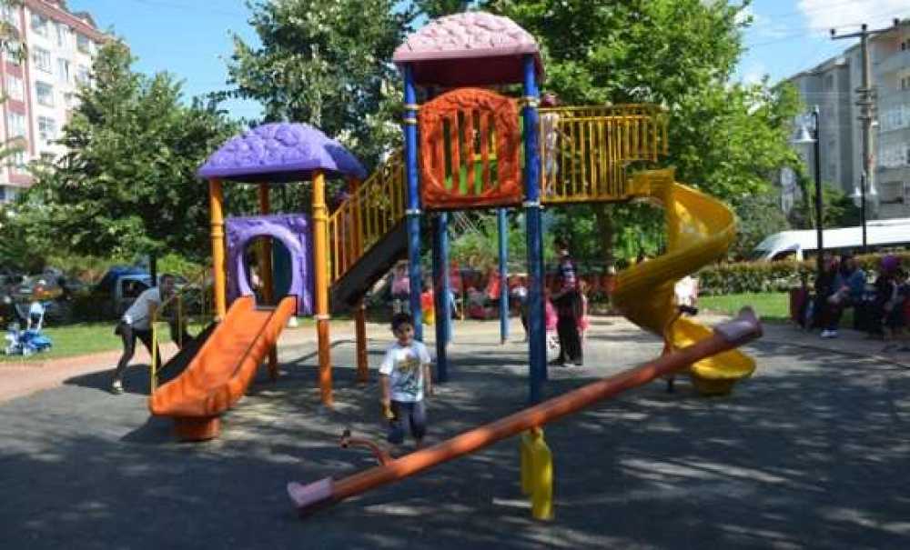 Çocuk Parkları Mutlu Ediyor