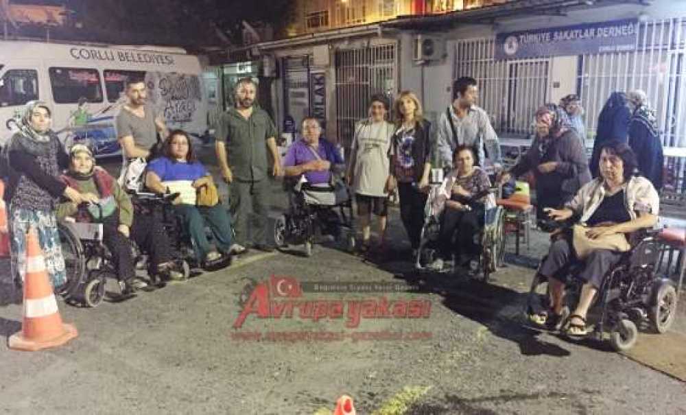 İşadamı Coşkun Keskin'den İftar Yemeği