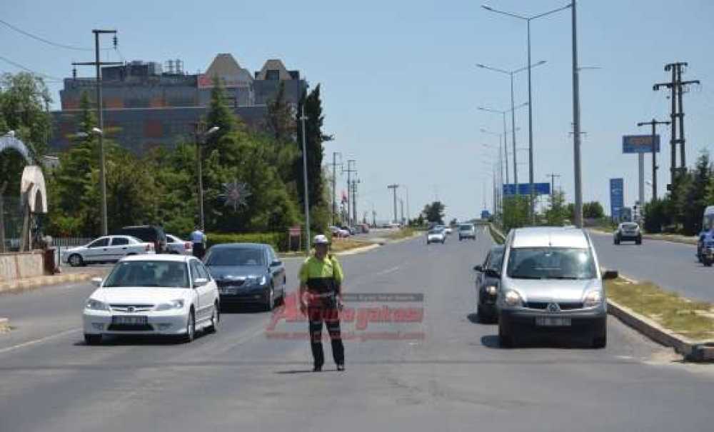 Emniyet Işıkları Trafik Polislerine Kaldı