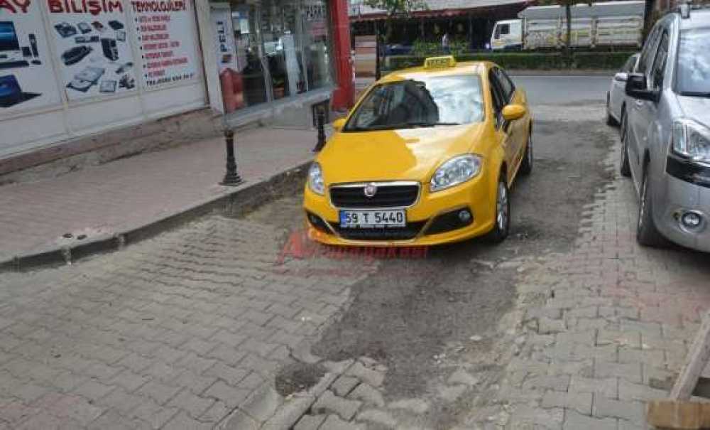 Bu Yolları Kim Yapacak?