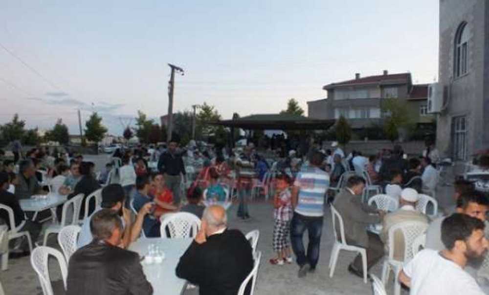 Rumeli Mahallesi Sakinleri İftarda Buluştu