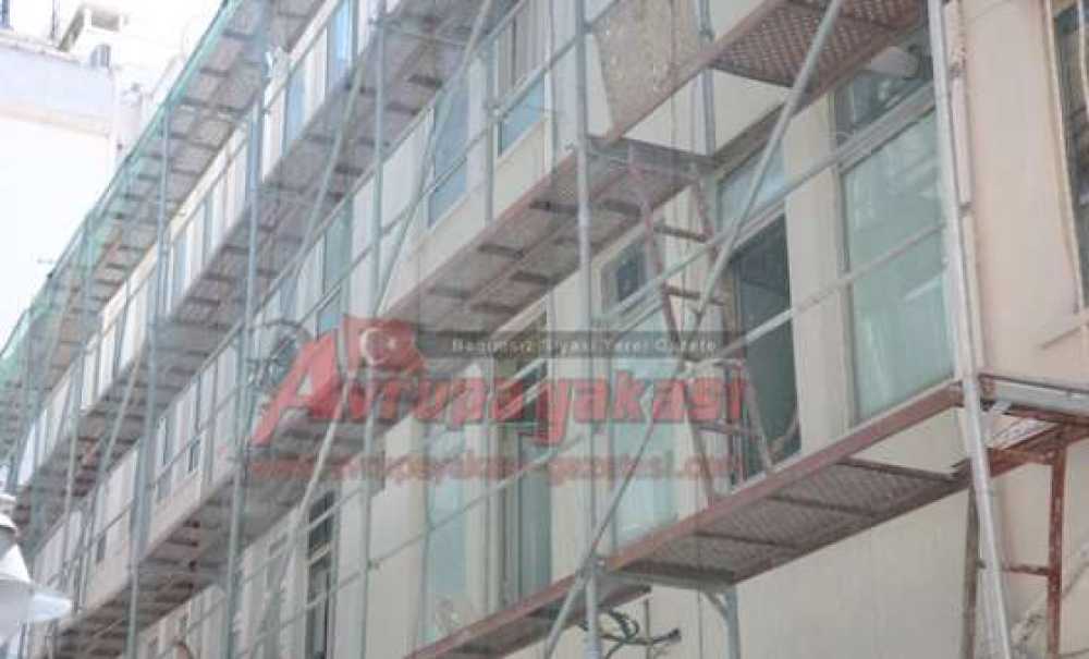 Belediye İlave İş Merkezinde Dış Cephe Yenileme Çalışmaları Başladı