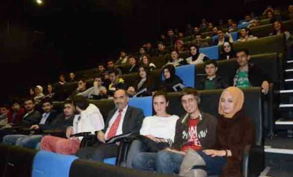 Tekirdağ`da 30 Bin Kişiye Bir Salon Düşüyor