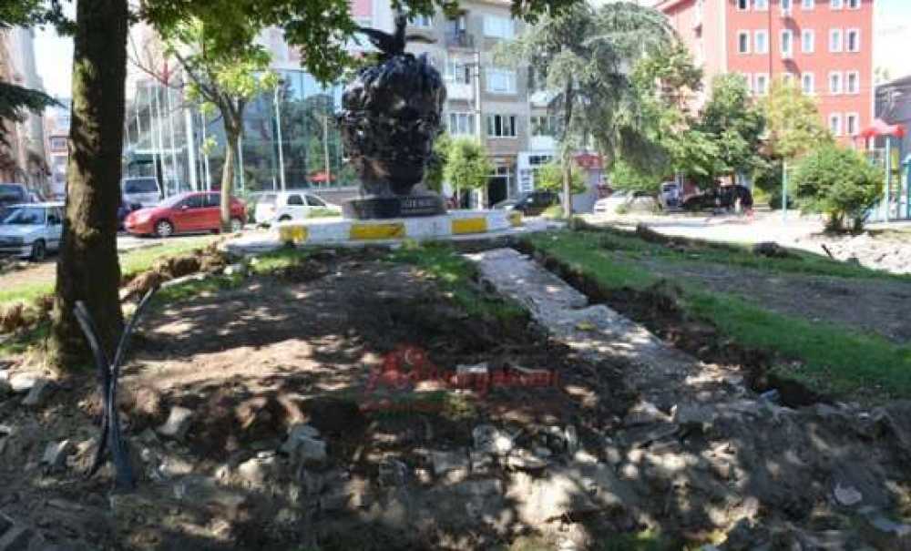 Uğur Mumcu Parkı Yenileniyor