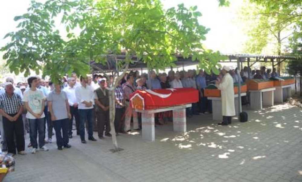 Eski Vekil Ali Rıfkı Atasever Toprağa Verildi