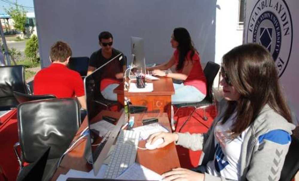 İstanbul Aydın Üniversitesi'nden Çorlu'da Tercih Merkezi