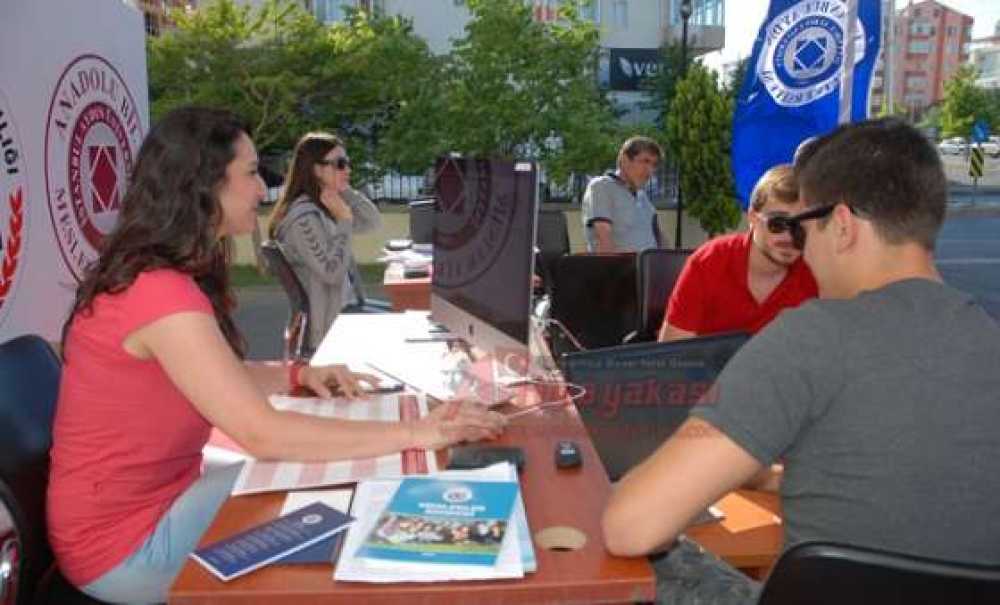 İstanbul Aydın Üniversitesi'nden Çorlu'da Tercih Merkezi