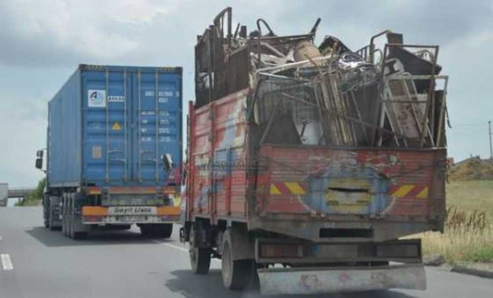 Brandasız Kamyonlar Tehlike Saçıyor
