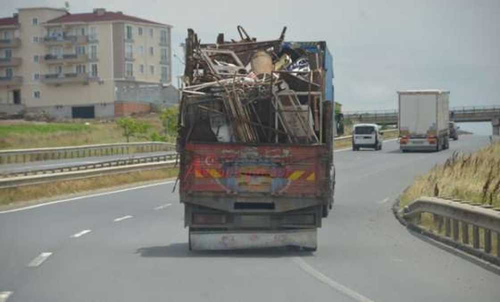 Brandasız Kamyonlar Tehlike Saçıyor