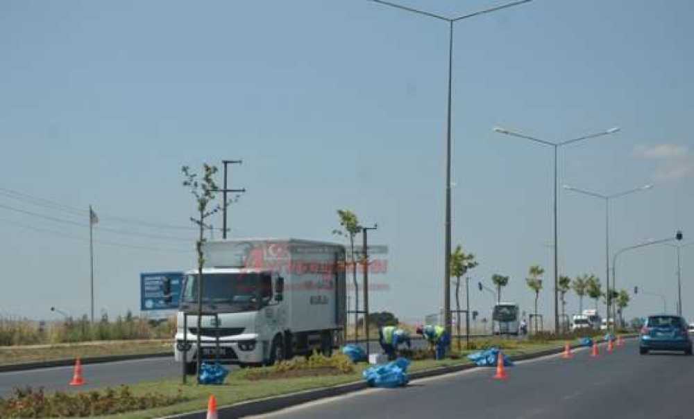 Tekirdağ Yolu Çiçeklendiriliyor