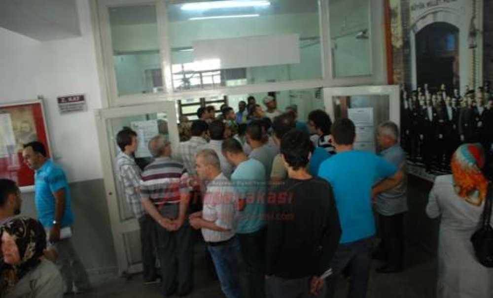 Çorlu Nüfus Müdürlüğü`nde Yoğunluk Azalacağına Artıyor