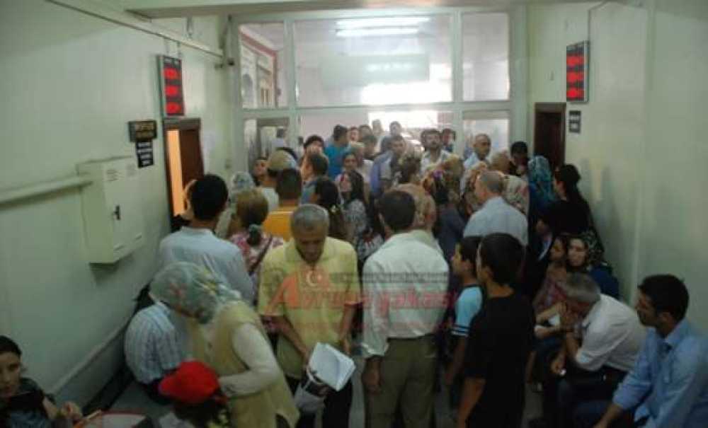 Çorlu Nüfus Müdürlüğü`nde Yoğunluk Azalacağına Artıyor