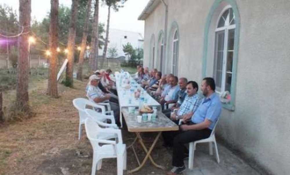 Yenice Mahallesi Sakinleri İftarda Buluştu