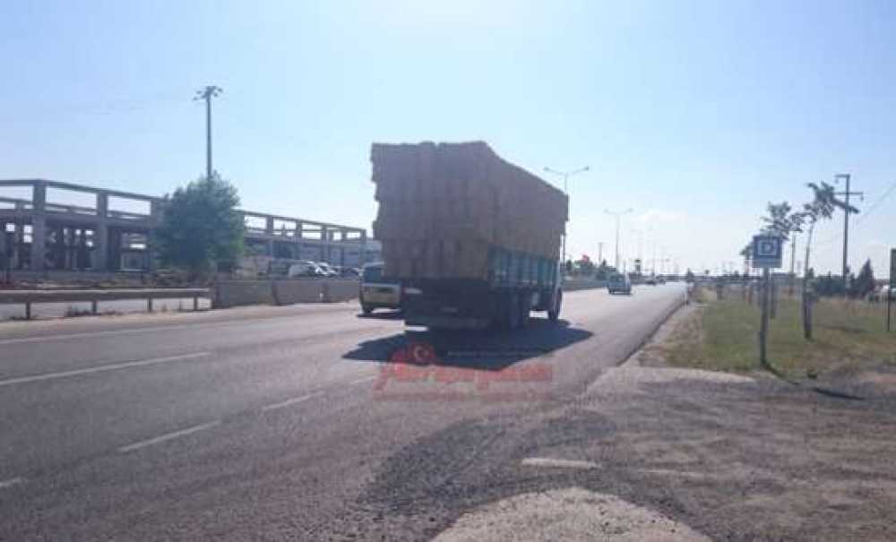 Saman Yüklü Araçlar Tehlike Saçıyor