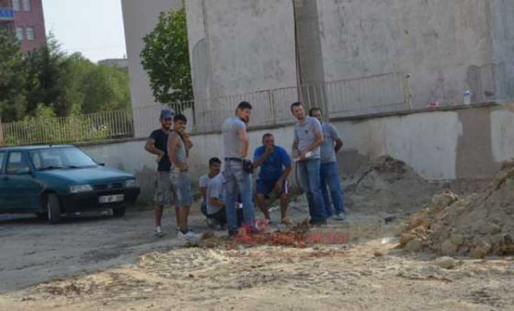 İnşaat Çalışmasında Doğalgaz Borusu Patladı