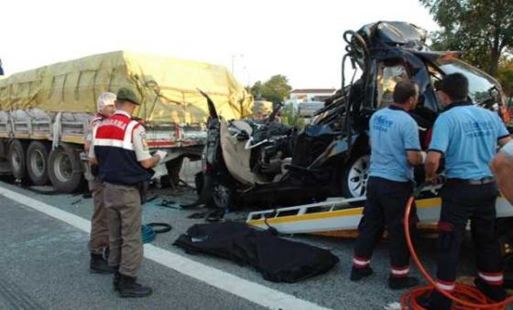 Tem Otoyolu Çorlu Mevkiinde Kaza 1 Ölü