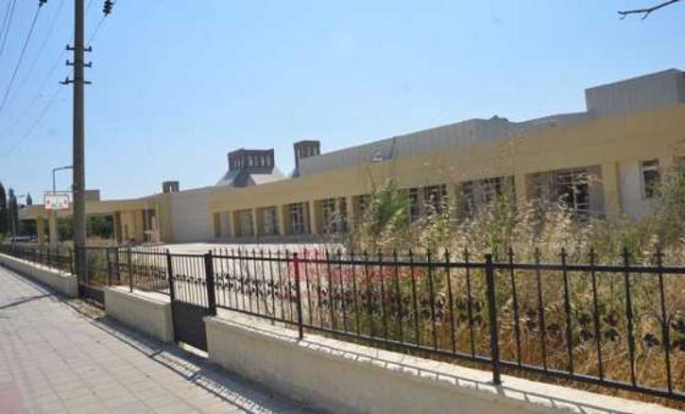 Kimler Geldi Kimler Geçti